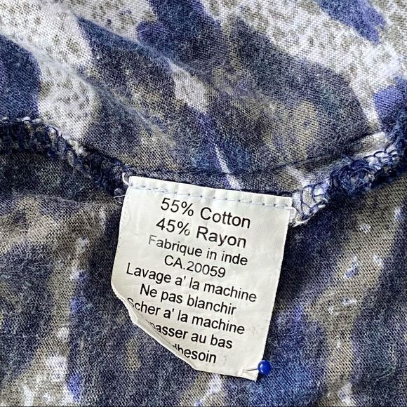 Parsley and Sage woman’s large animal print top - Picture 8 of 8